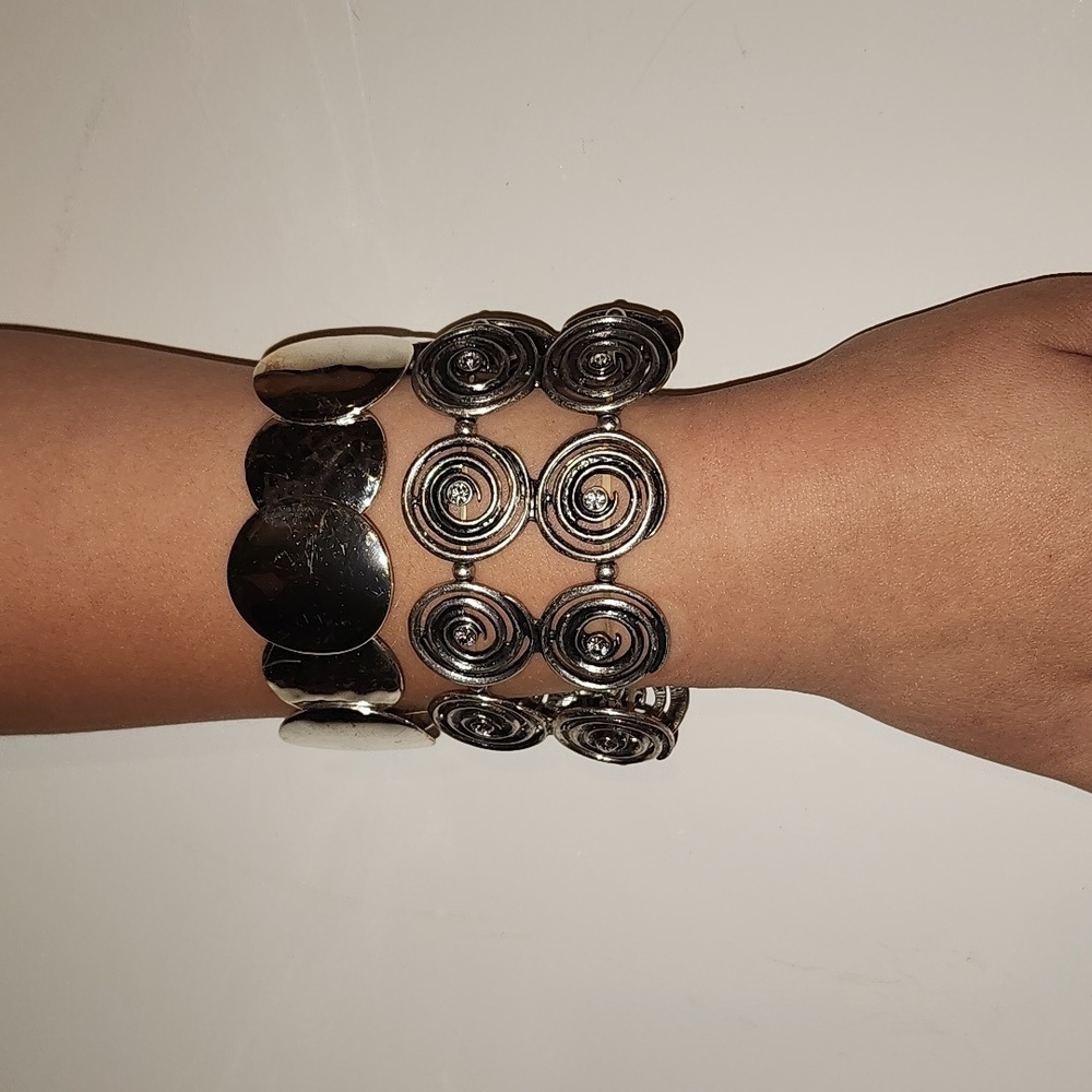 2 silver bracelets in great condition